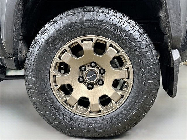Used 2025 Toyota 4Runner Trailhunter image 29