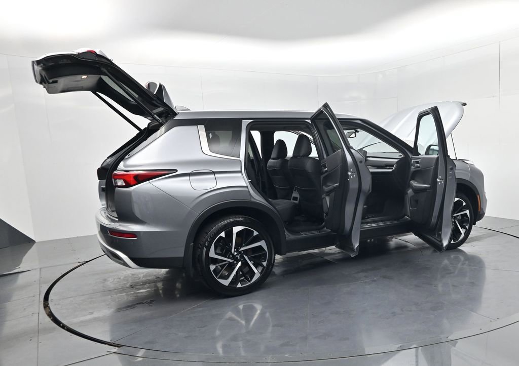 Used 2024 Mitsubishi Outlander SE image 56