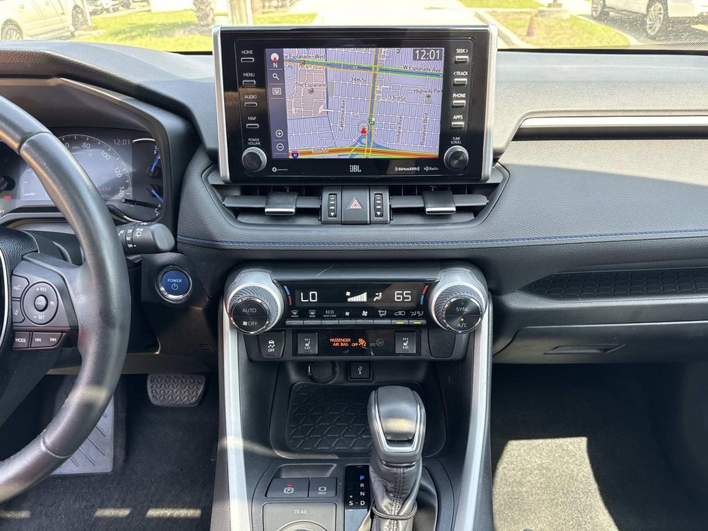 Used 2020 Toyota RAV4 XSE w/ Carpet Mat Package image 27