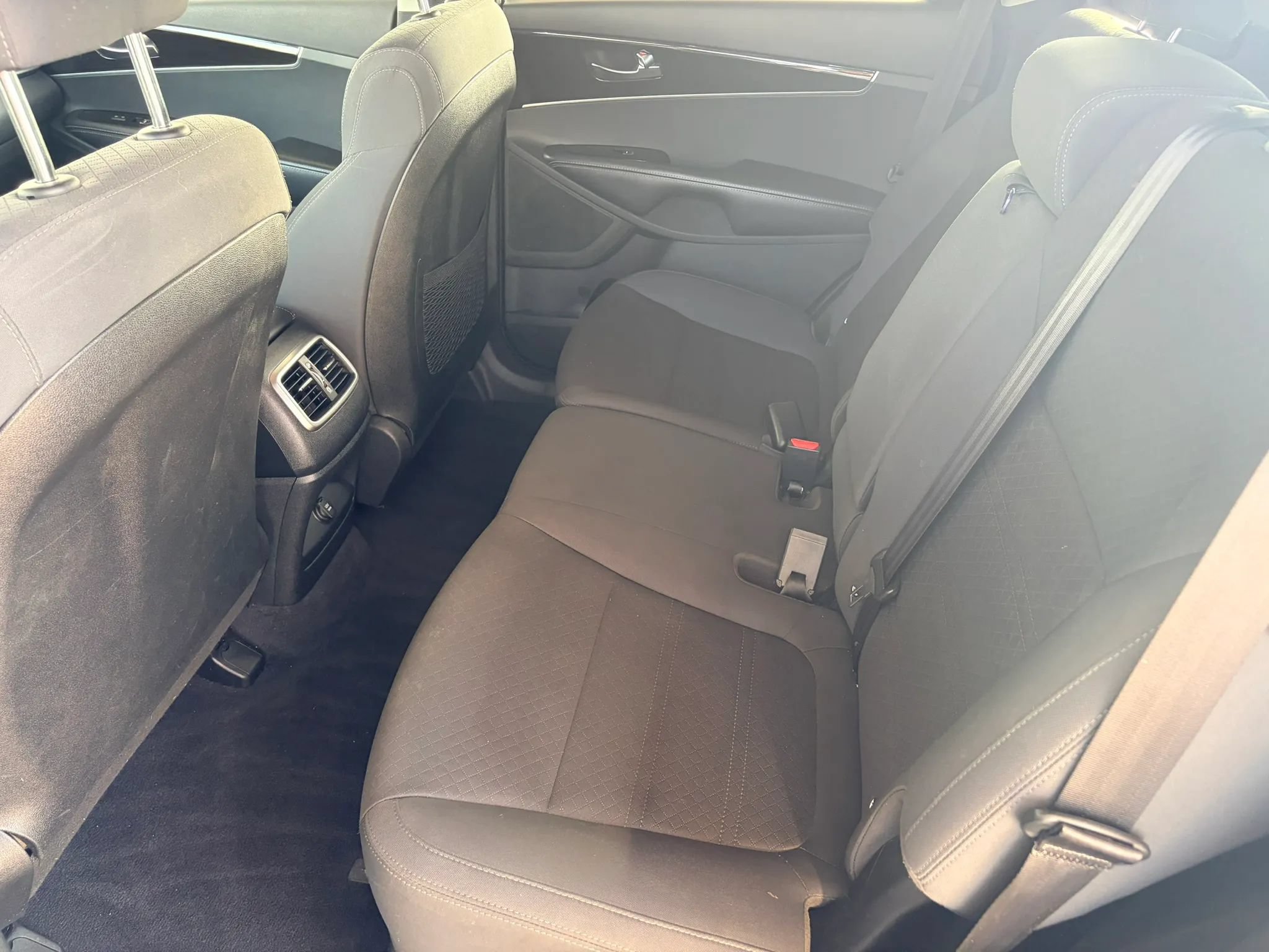 Used 2020 Kia Sorento L FWD image 12