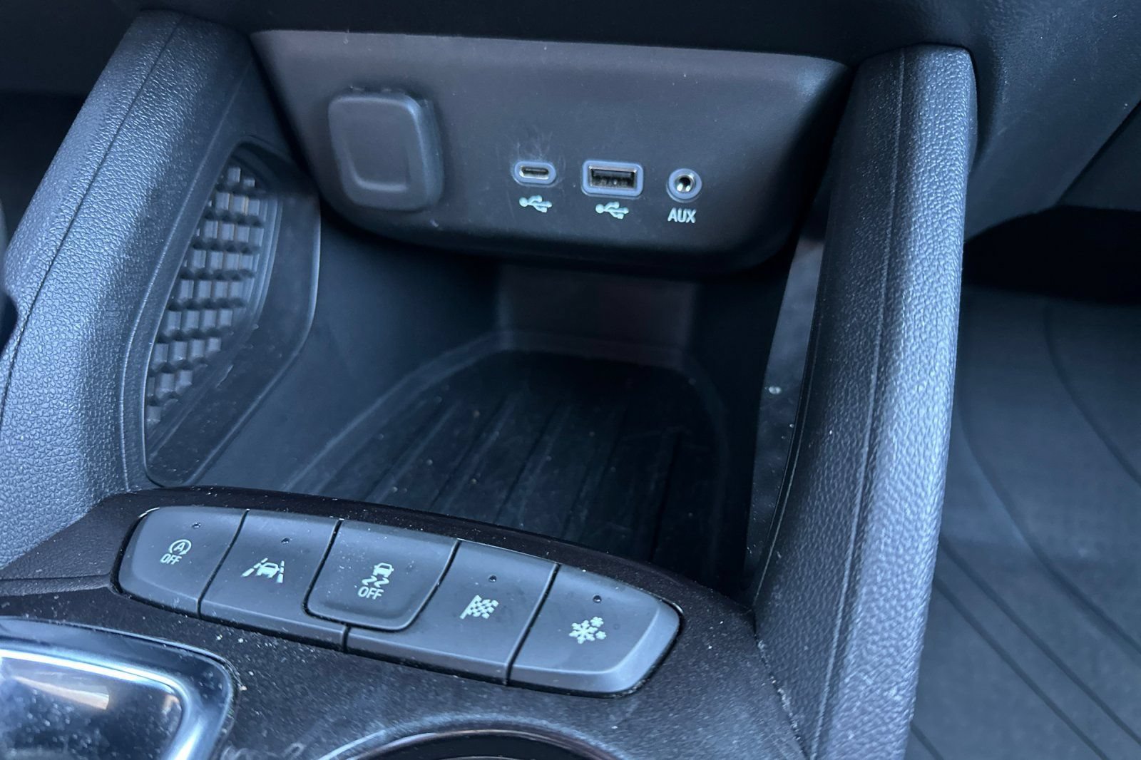 Used 2023 Chevrolet TrailBlazer ACTIV w/ Sun and Liftgate Package FWD image 53