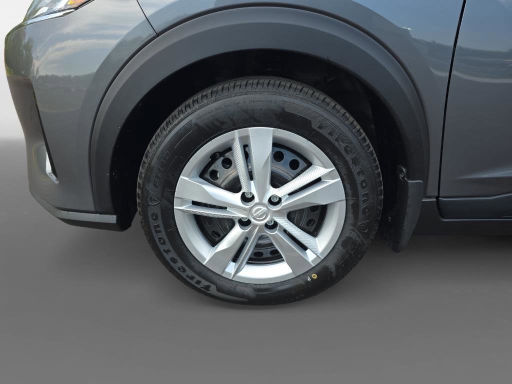 New 2025 Nissan Kicks Play S image 9