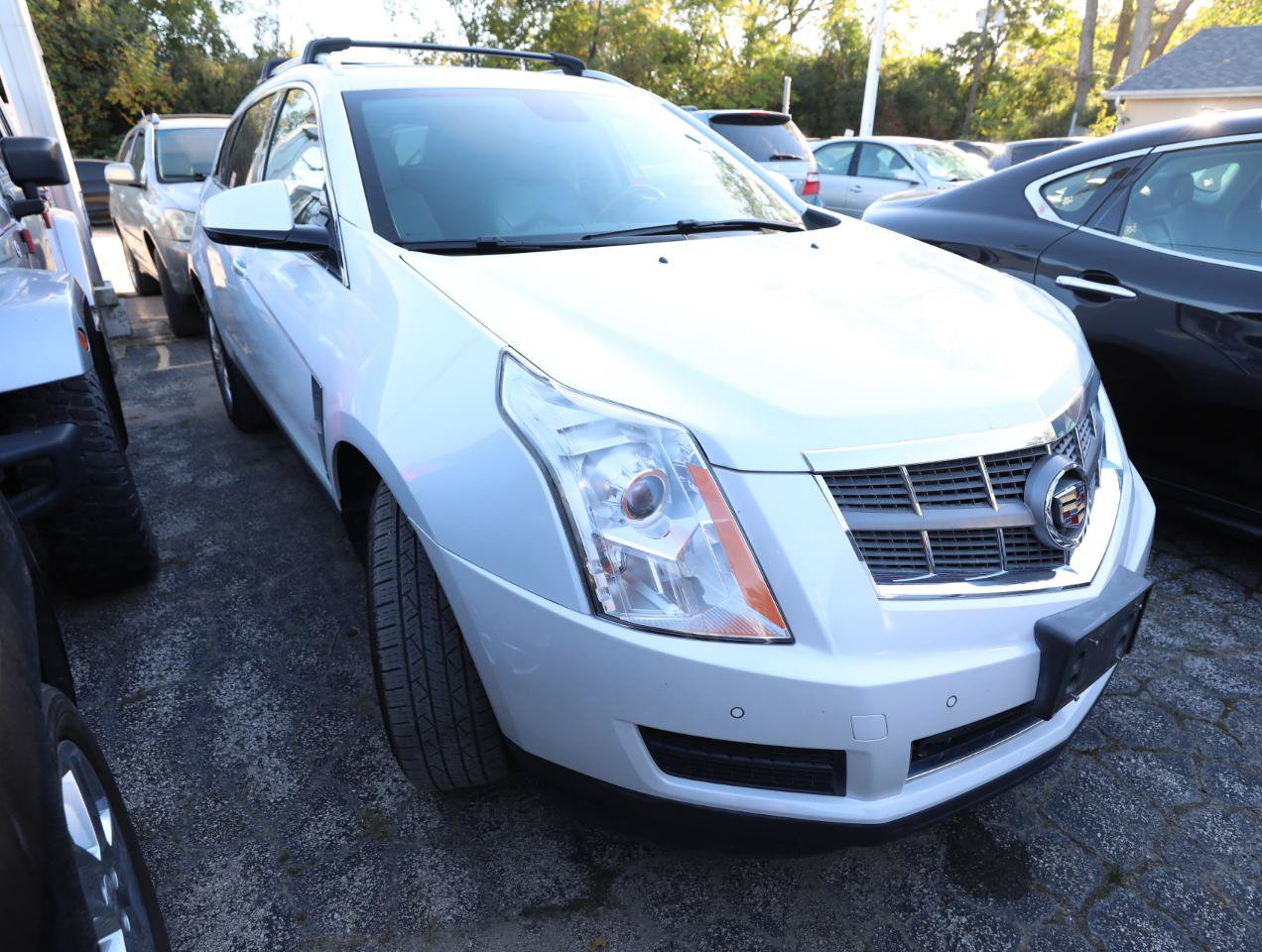 Used 2010 Cadillac SRX Luxury AWD/4WD image 4