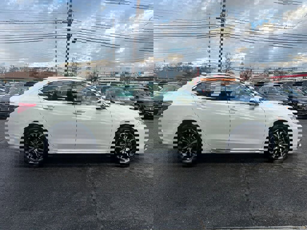 Used 2018 Acura TLX V6 SH-AWD w/ Technology Pkg image 8