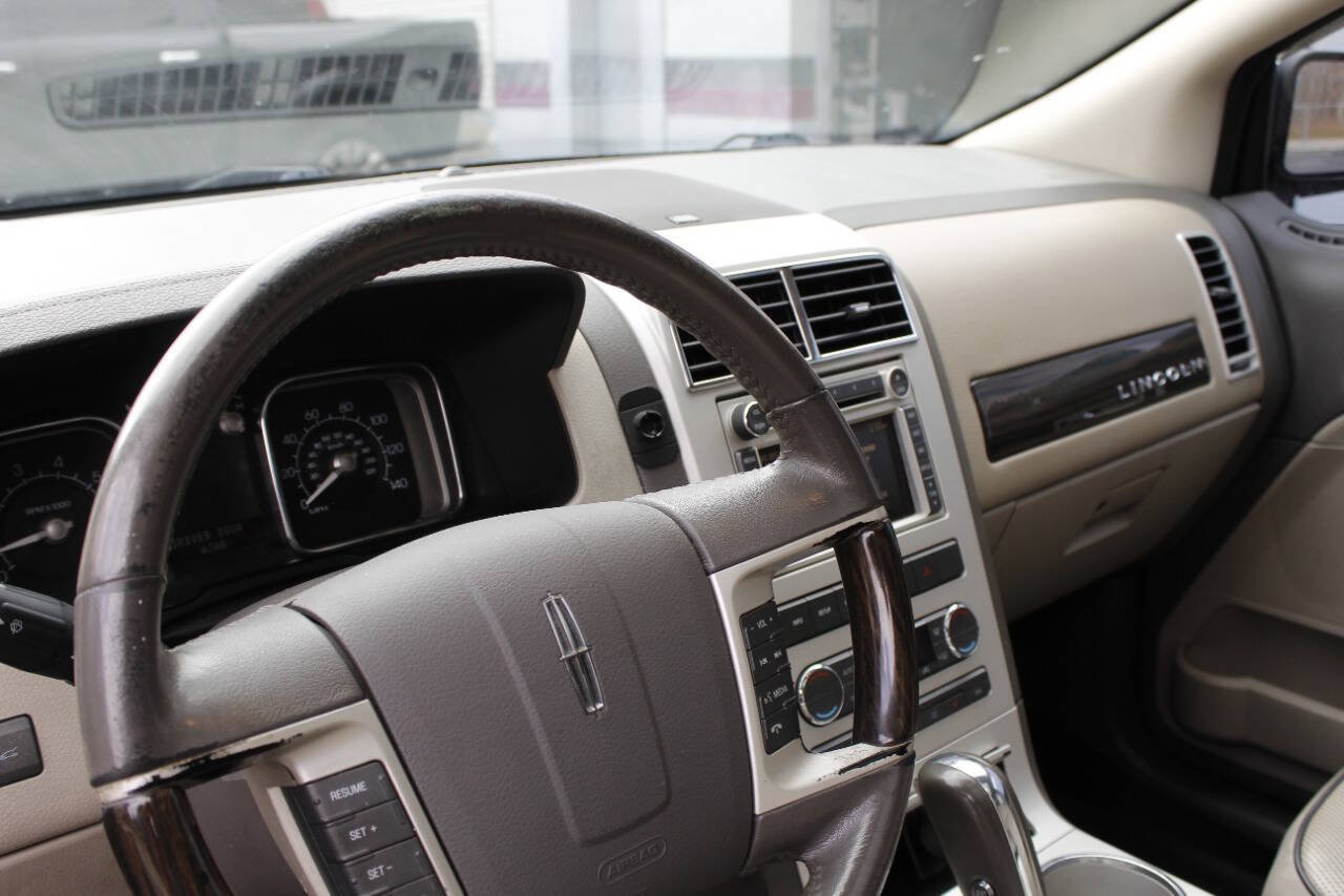 Used 2008 Lincoln MKX AWD image 29