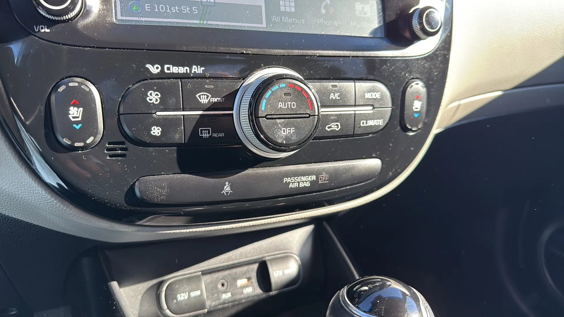 Used 2019 Kia Soul + w/ Primo Package FWD image 25