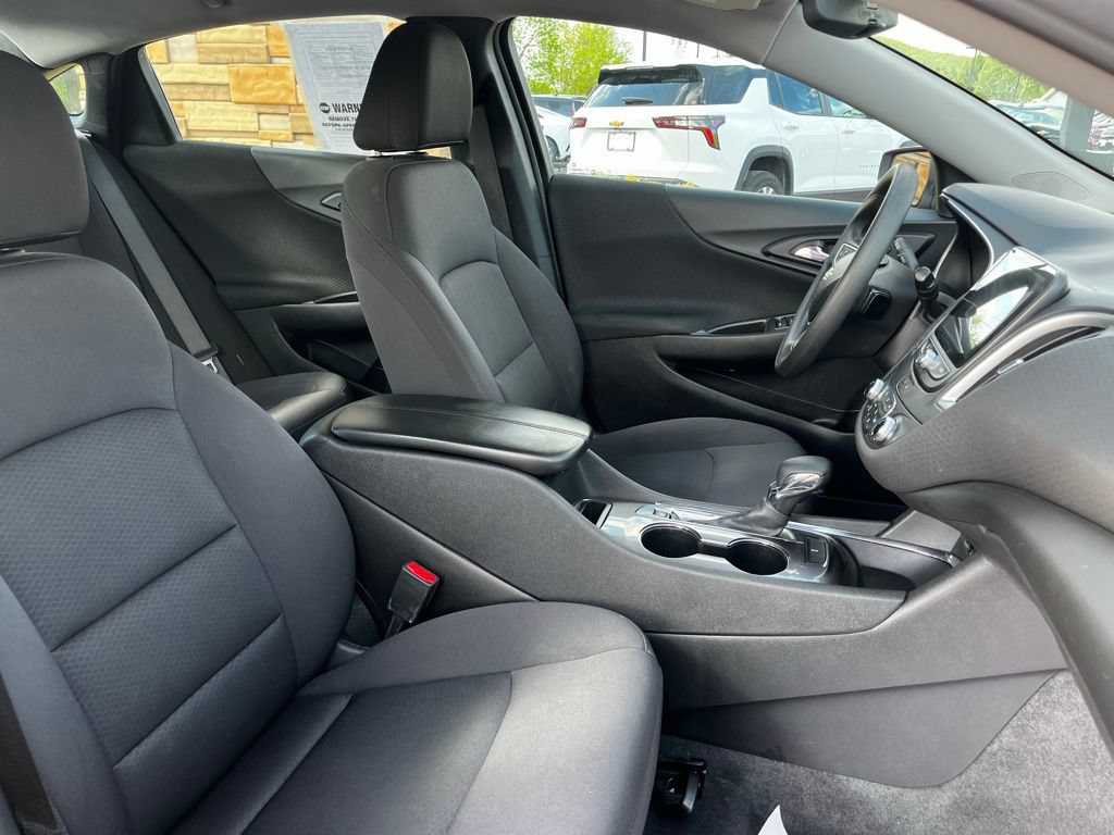 Used 2022 Chevrolet Malibu LT FWD image 27