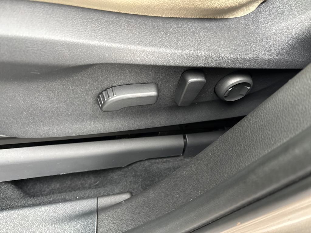 Used 2019 Subaru Ascent Limited image 40