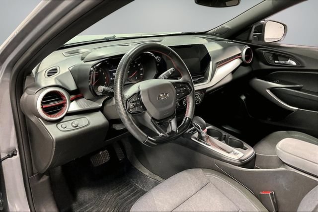 Used 2024 Chevrolet Trax RS w/ Driver Confidence Package FWD image 16