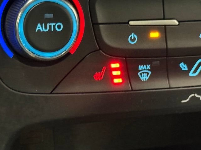 Used 2016 Ford Focus Titanium FWD image 30