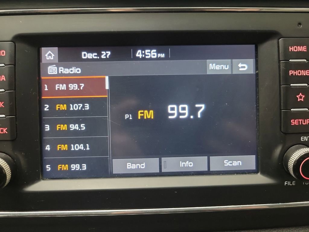 Used 2019 Kia Sedona LX image 25