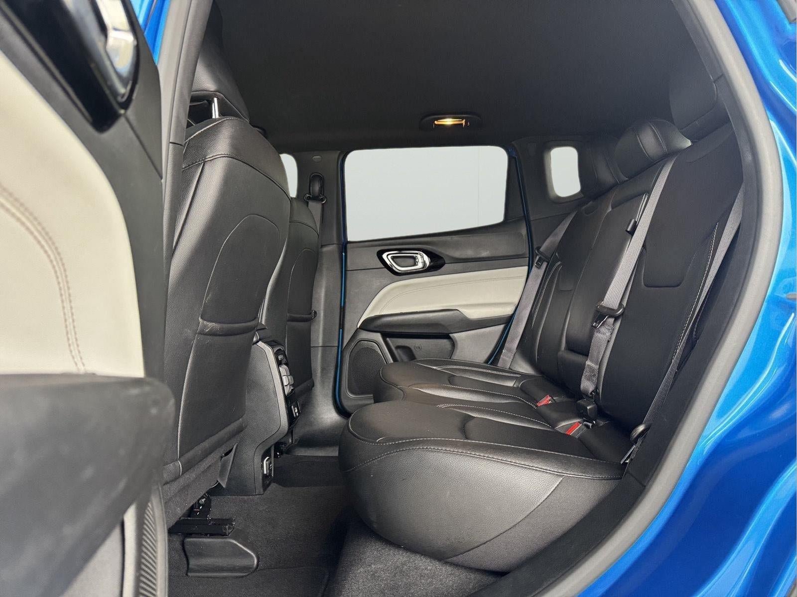 Used 2025 Jeep Compass Limited AWD/4WD image 7