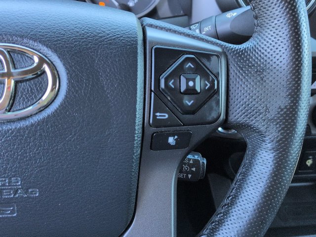 Used 2016 Toyota Tacoma TRD Sport w/ Towing Package RWD image 32