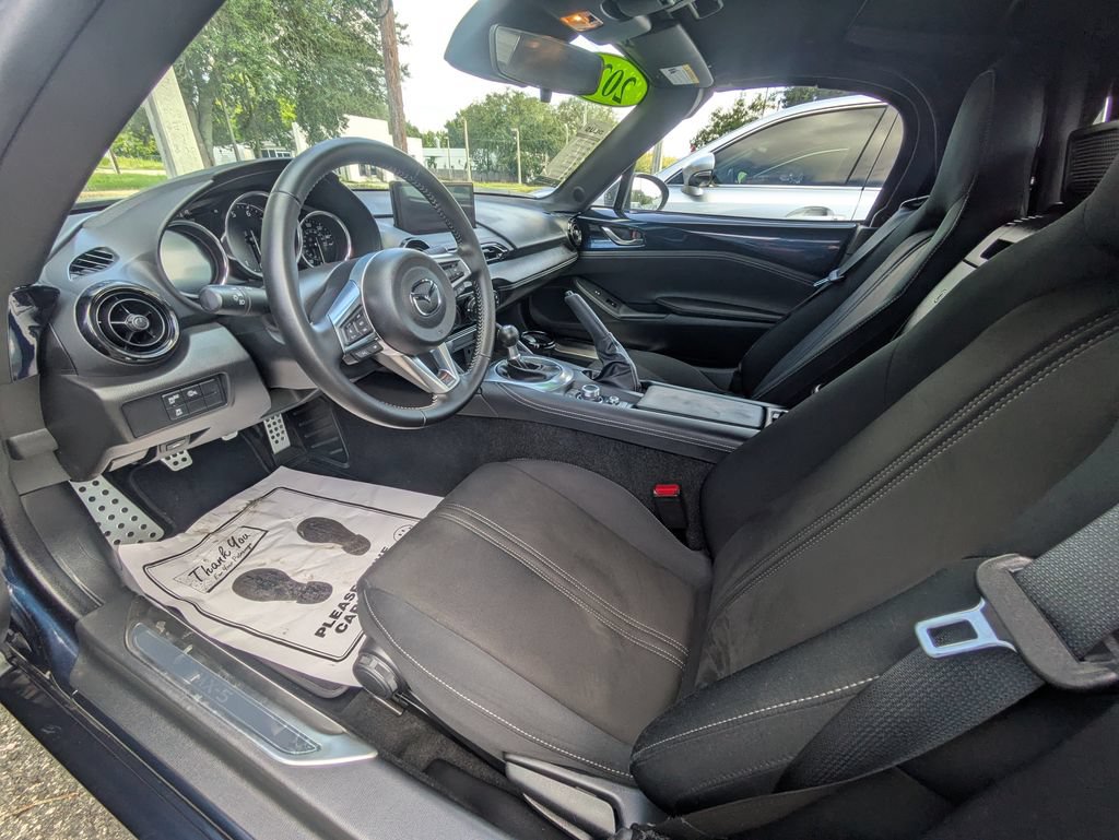 Certified 2025 MAZDA MX-5 Miata Club w/ Interior Package RWD image 10