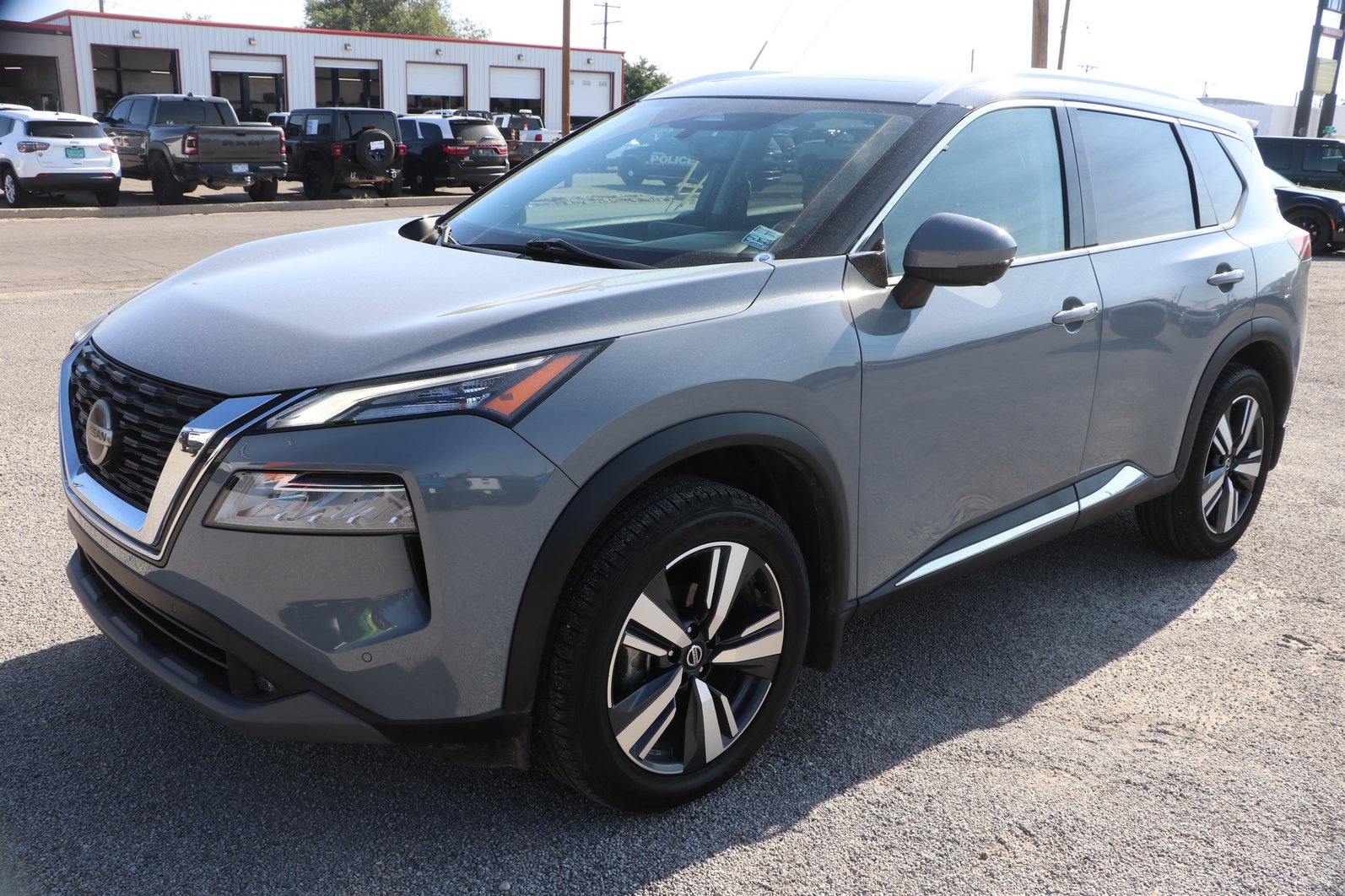 Used 2021 Nissan Rogue SL w/ Premium Package AWD/4WD image 3