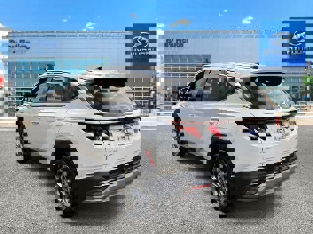 Used 2025 Hyundai Tucson SE image 7