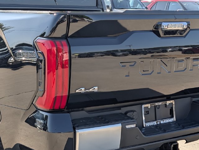 Used 2024 Toyota Tundra Limited w/ Power Package AWD/4WD image 8