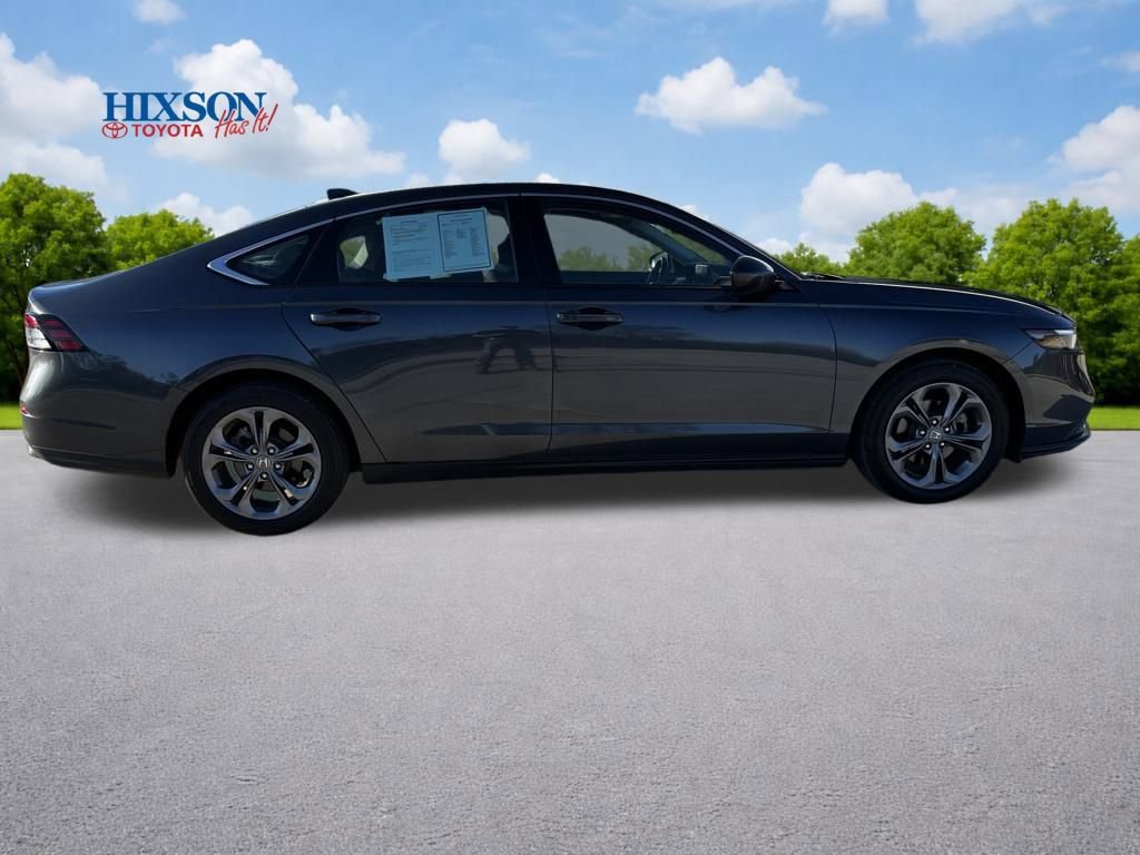 Used 2023 Honda Accord EX image 8
