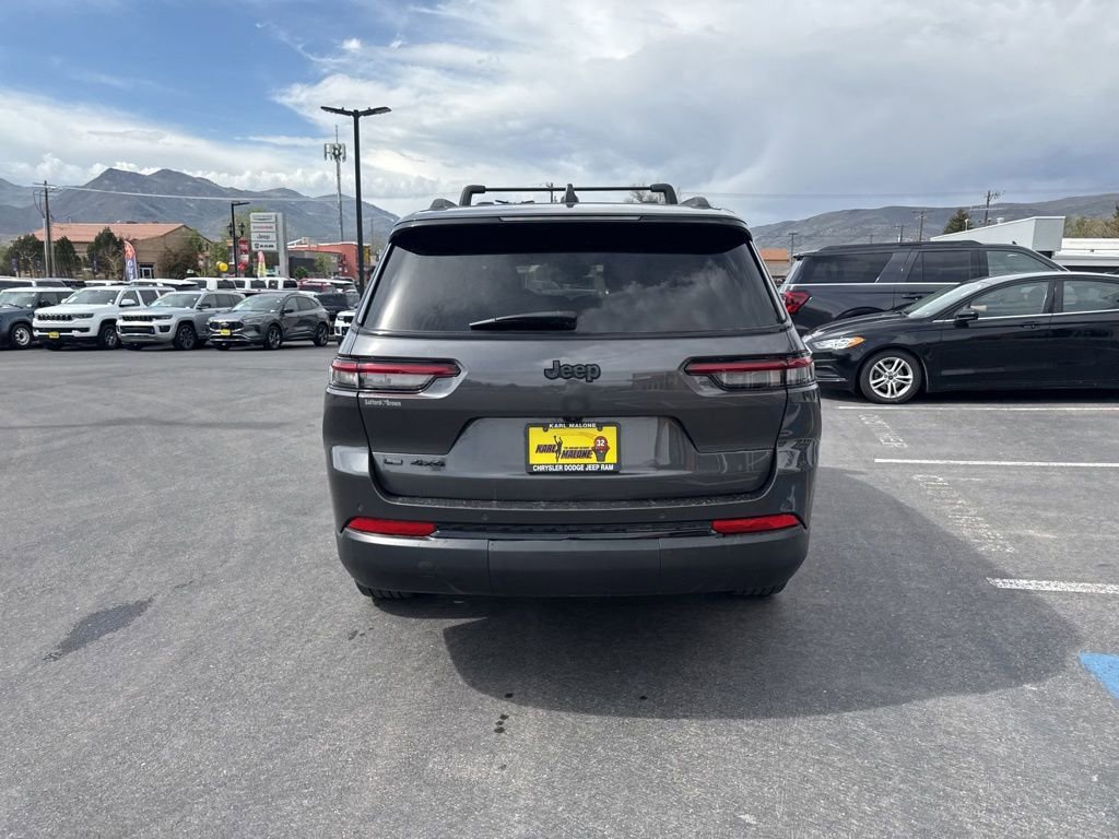 Used 2022 Jeep Grand Cherokee L Laredo AWD/4WD image 6