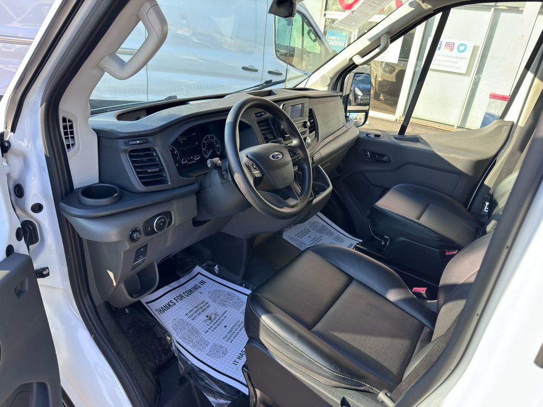 Used 2025 Ford Transit 250 Medium Roof RWD image 13