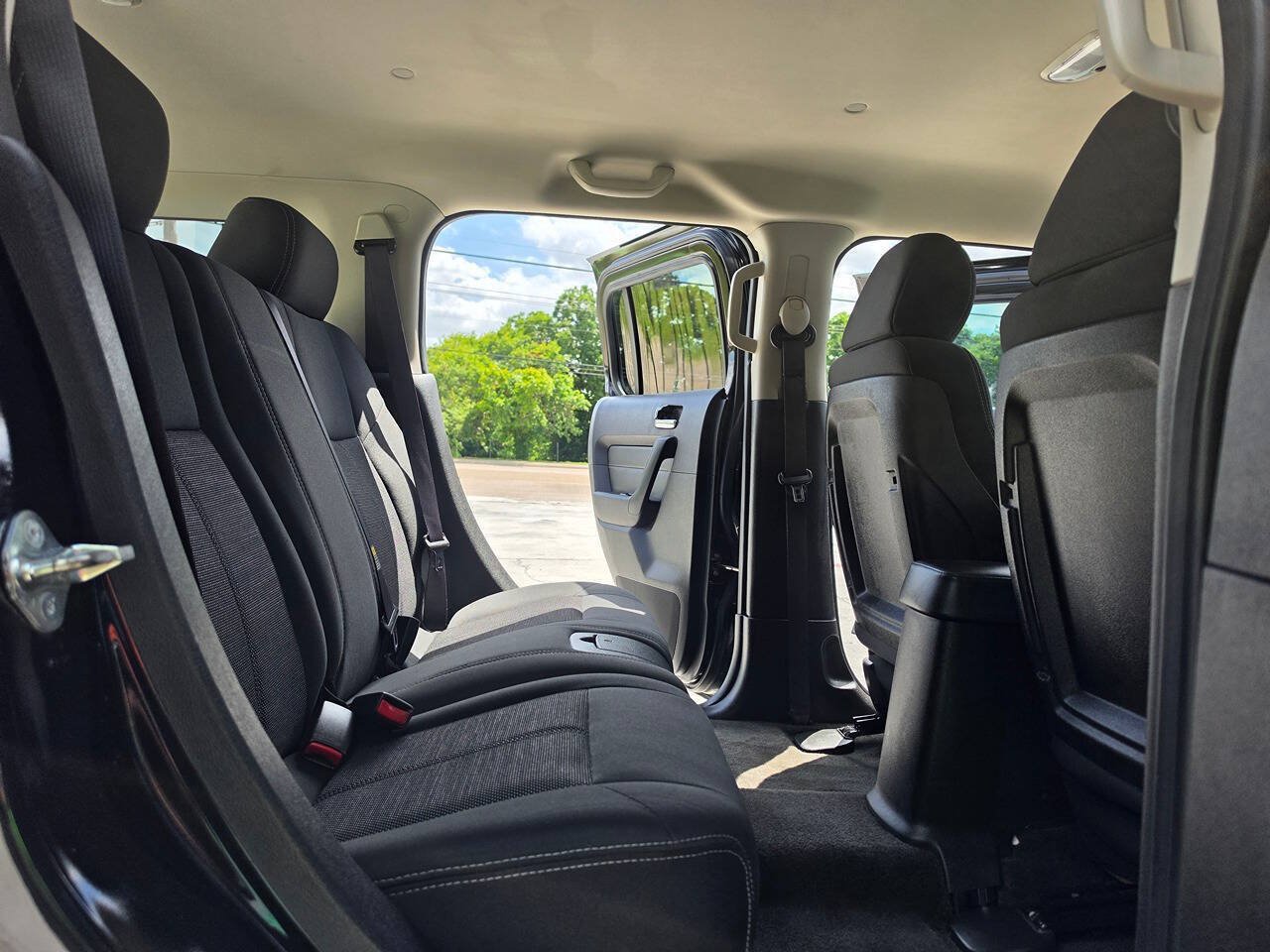 Used 2006 HUMMER H3 w/ Chrome Appearance Package AWD/4WD image 26