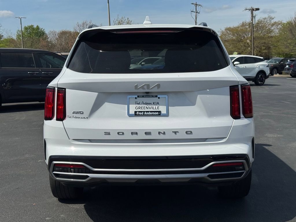 Certified 2022 Kia Sorento SX image 4