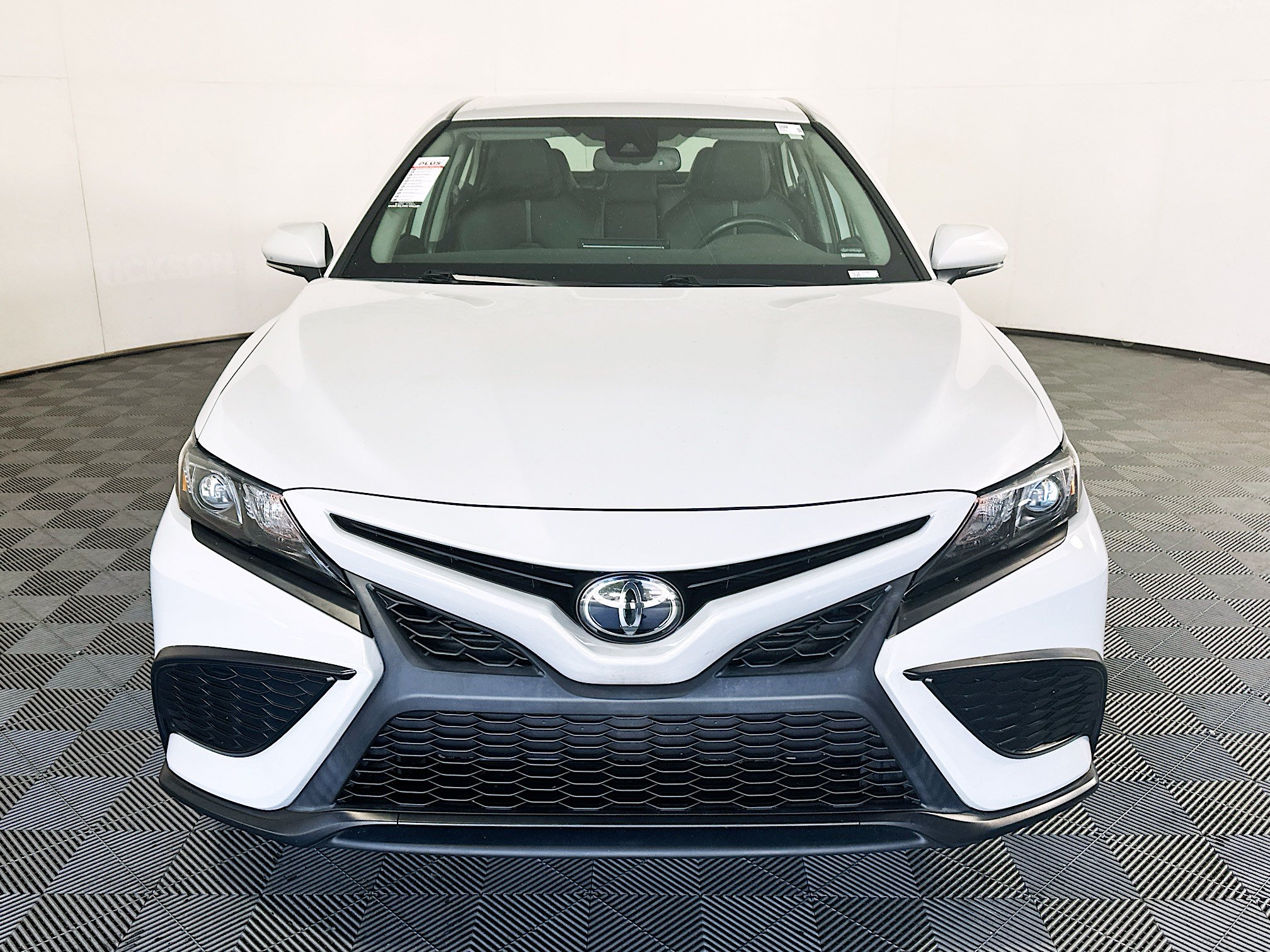 Certified 2023 Toyota Camry SE w/ Convenience Package FWD image 8