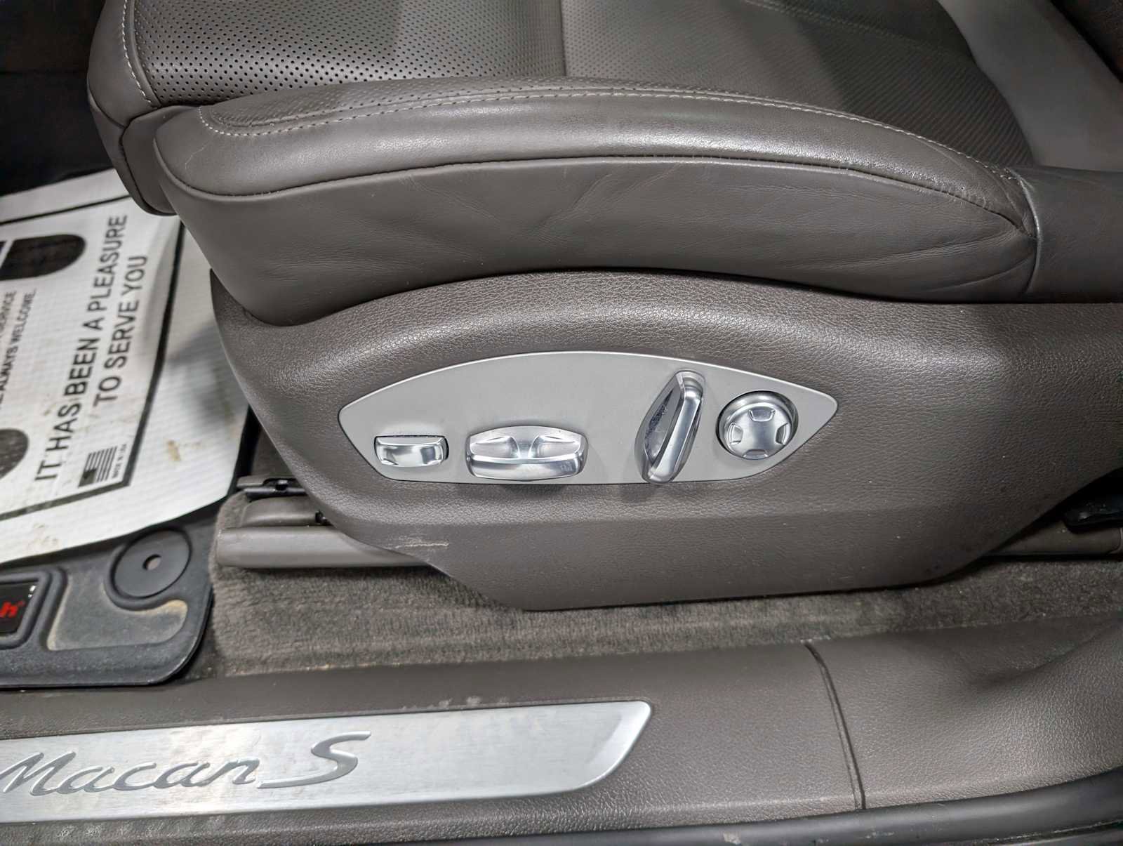 Used 2023 Porsche Macan S image 38