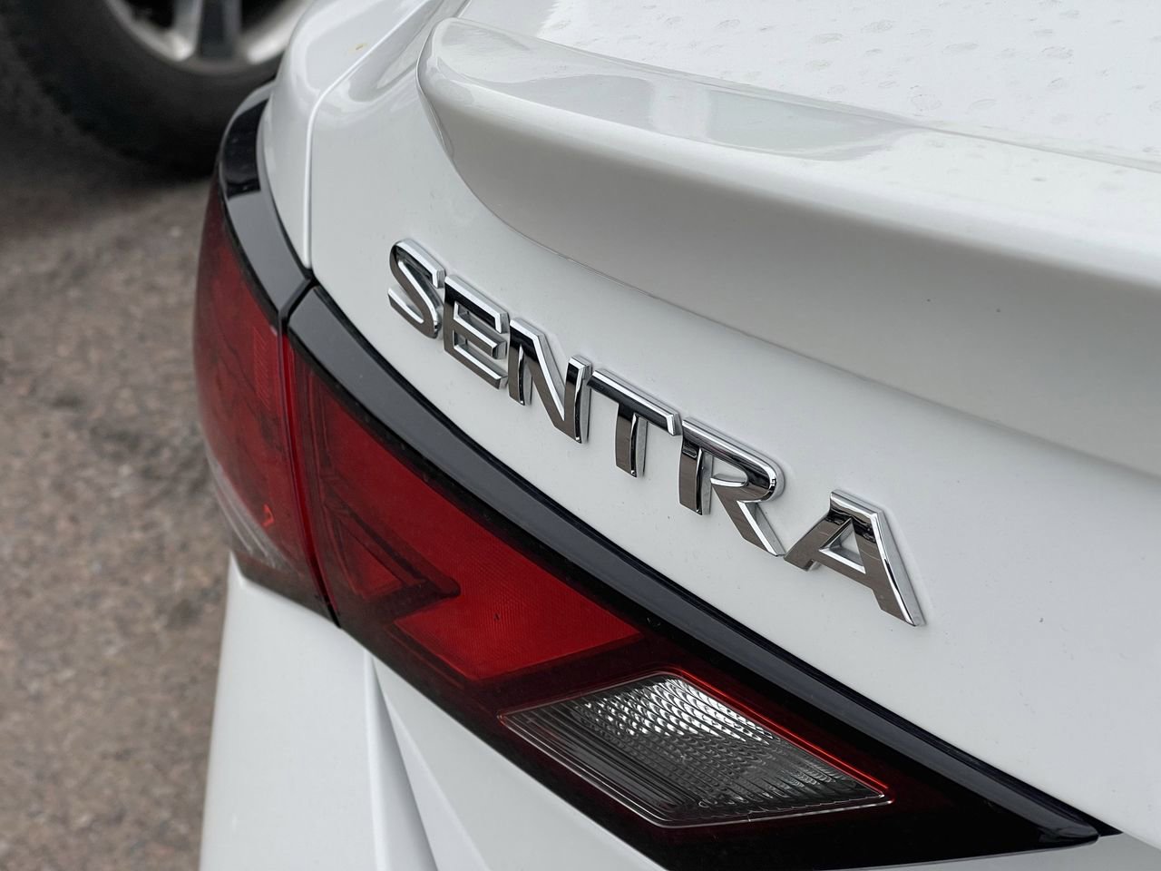 Used 2023 Nissan Sentra SR w/ SR Premium Package image 5