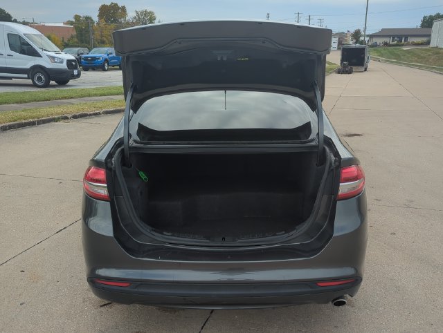 Used 2018 Ford Fusion S FWD image 6