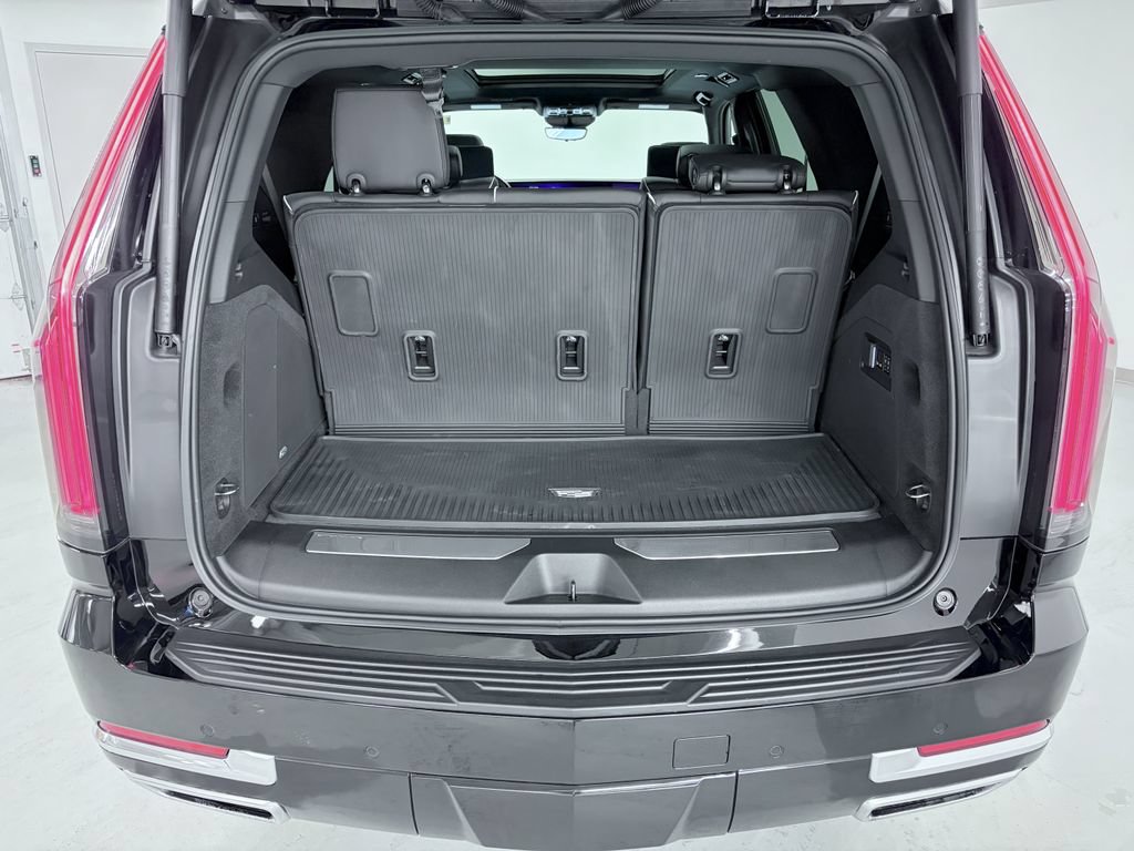 Used 2025 Cadillac Escalade Premium Luxury w/ Touring Package AWD/4WD image 23