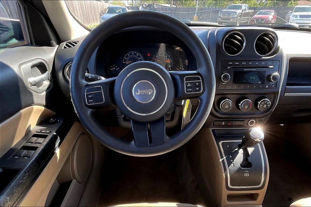 Used 2014 Jeep Patriot Sport w/ Power Value Group image 7