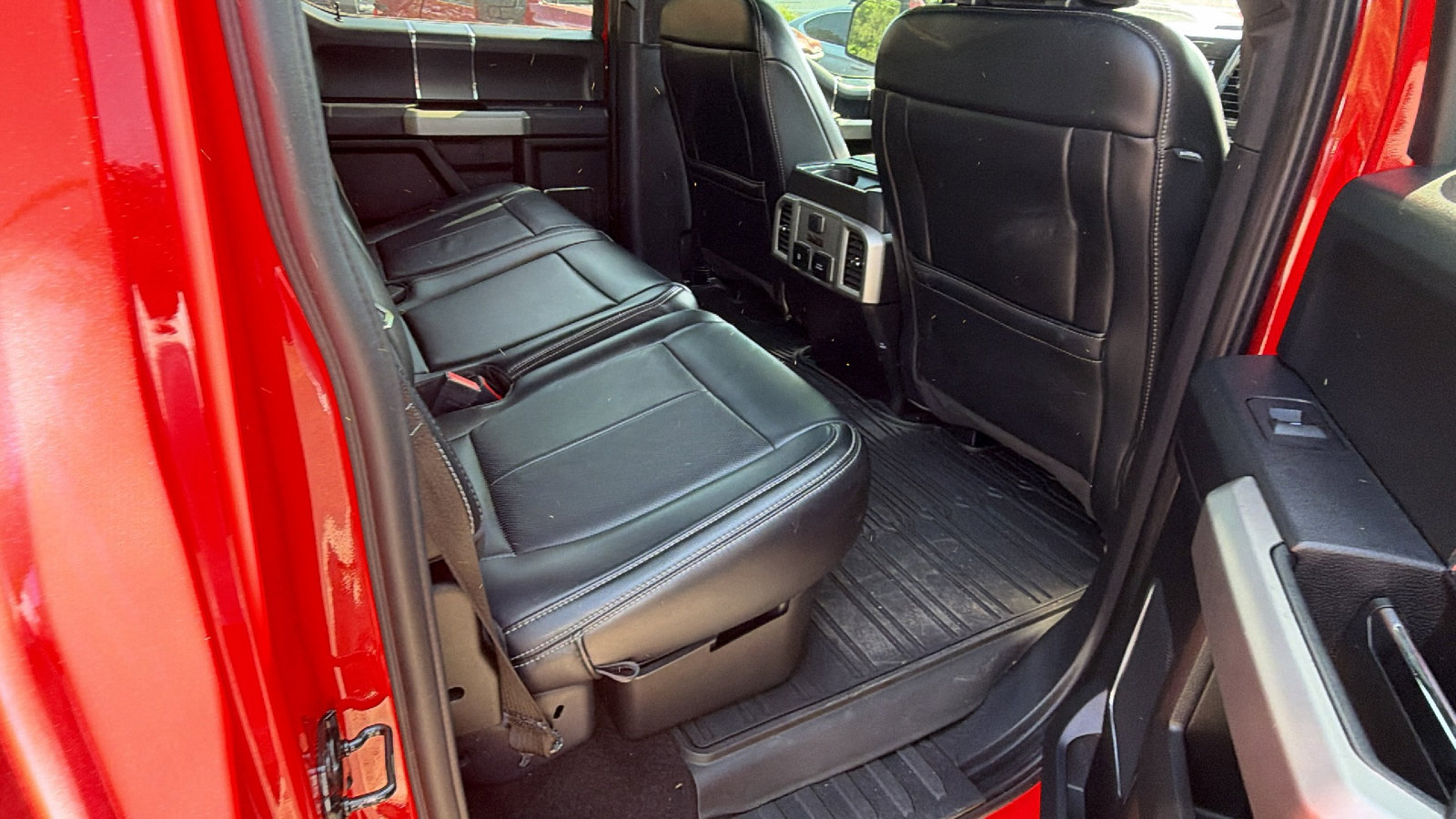 Used 2019 Ford F150 Lariat w/ Equipment Group 502A Luxury AWD/4WD image 22