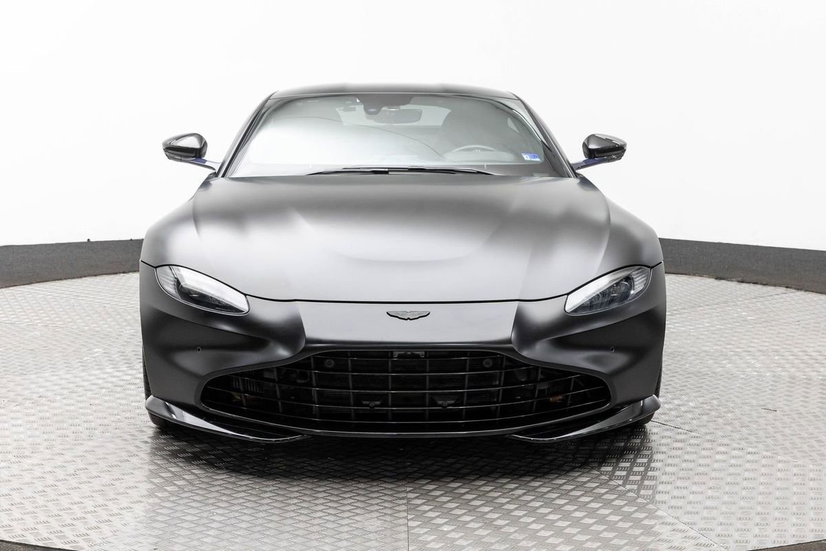 Used 2020 Aston Martin V8 Vantage Coupe image 3