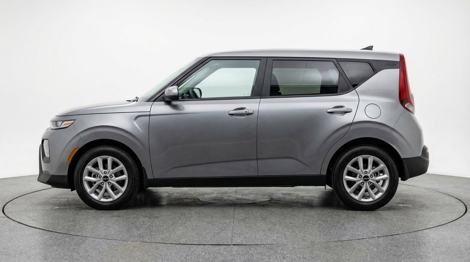 Used 2025 Kia Soul LX w/ LX Technology Package image 5