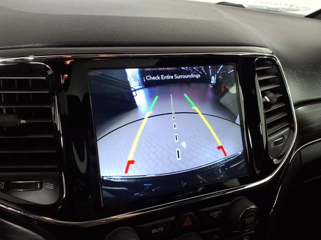 Used 2020 Jeep Grand Cherokee Limited AWD/4WD image 28