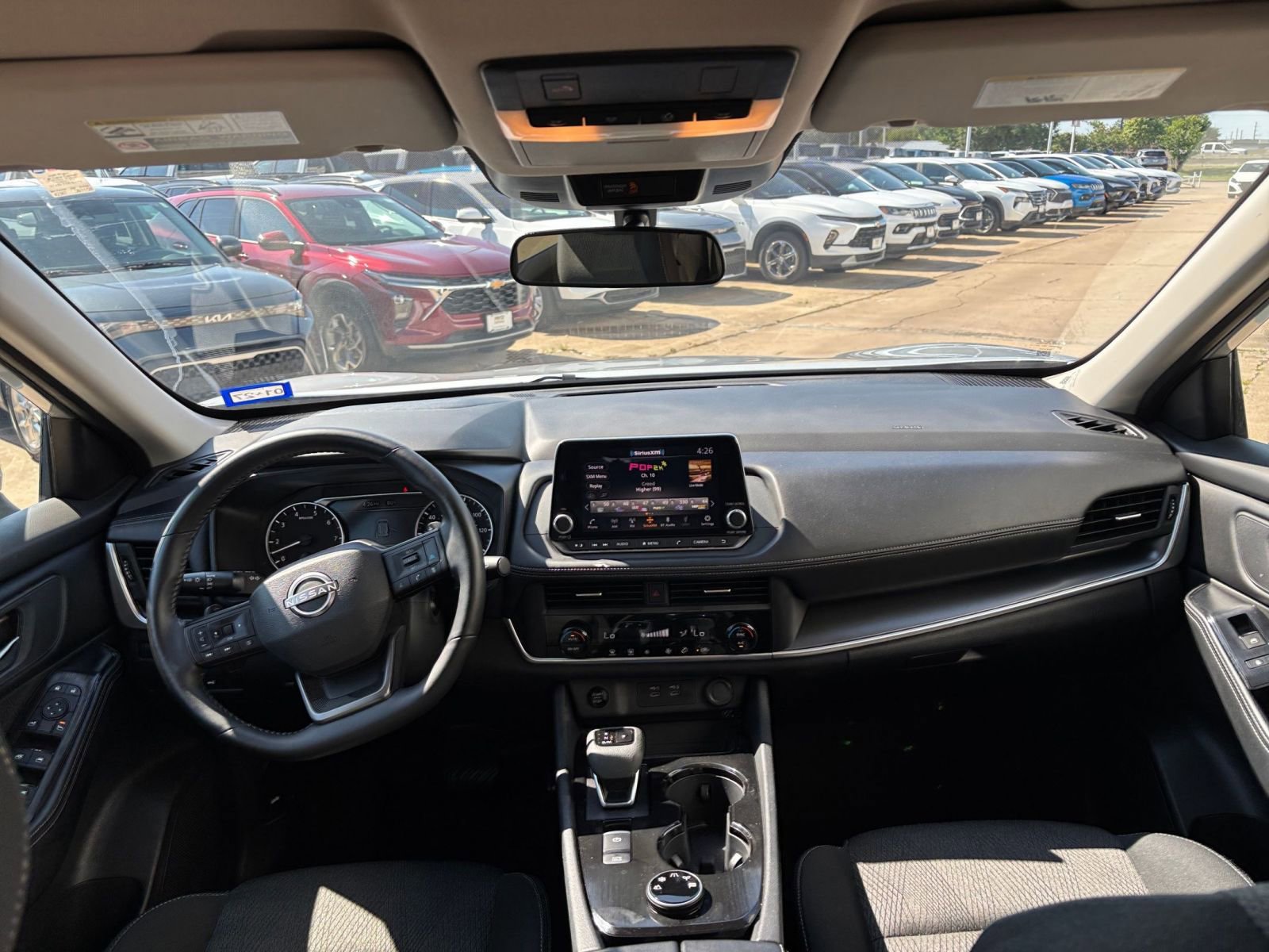 Used 2025 Nissan Rogue SV AWD/4WD image 35