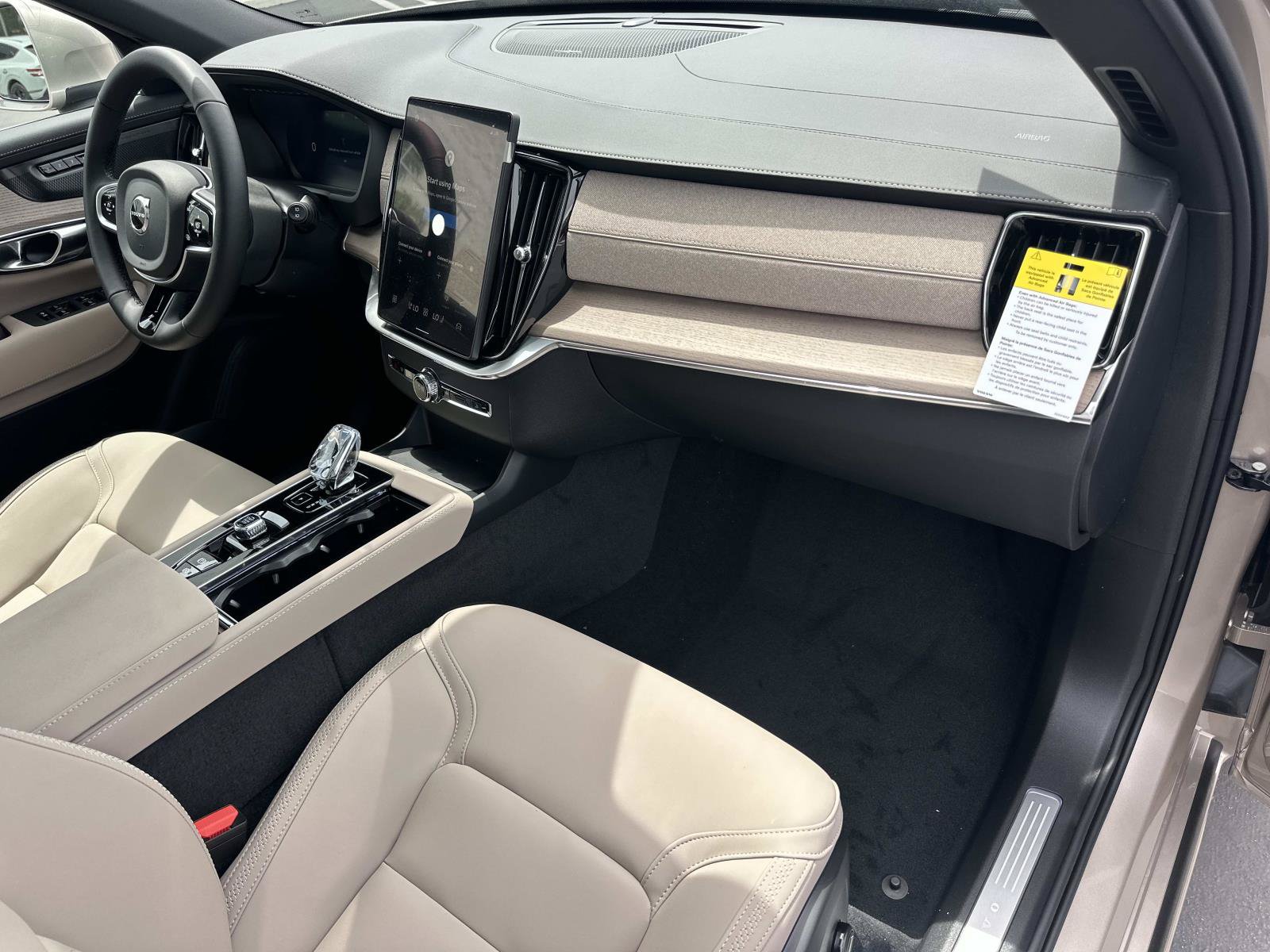 New 2026 Volvo XC90 T8 Plus w/ Protection Package Premier AWD/4WD image 22