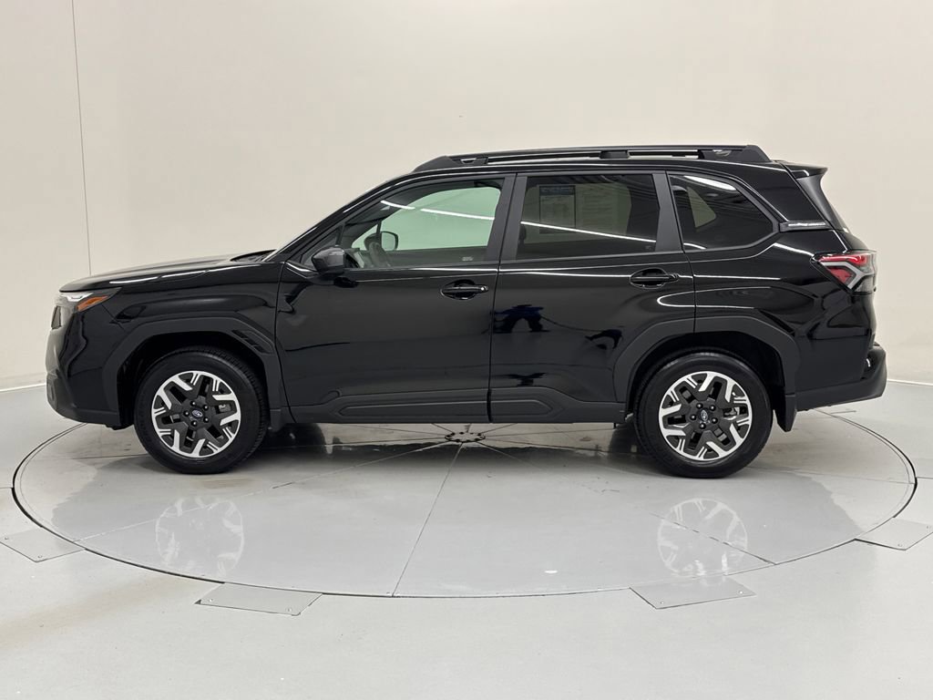 Used 2026 Subaru Forester Premium AWD/4WD image 2