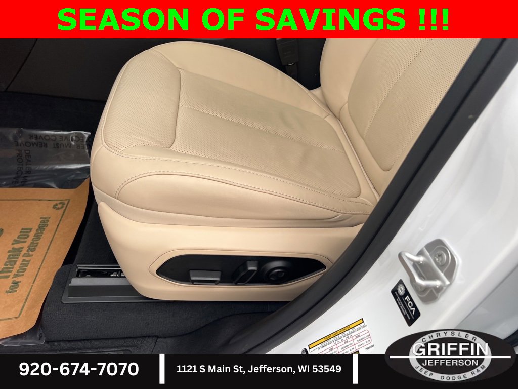 Used 2023 Jeep Grand Cherokee 4WD 4xe w/ Luxury Tech Group II image 19