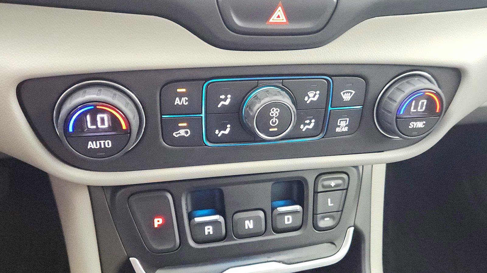 Used 2020 GMC Terrain SLE w/ Driver Convenience Package FWD image 28