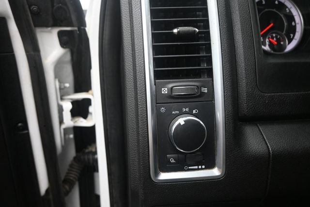 Used 2022 RAM 1500 Classic SLT AWD/4WD image 13