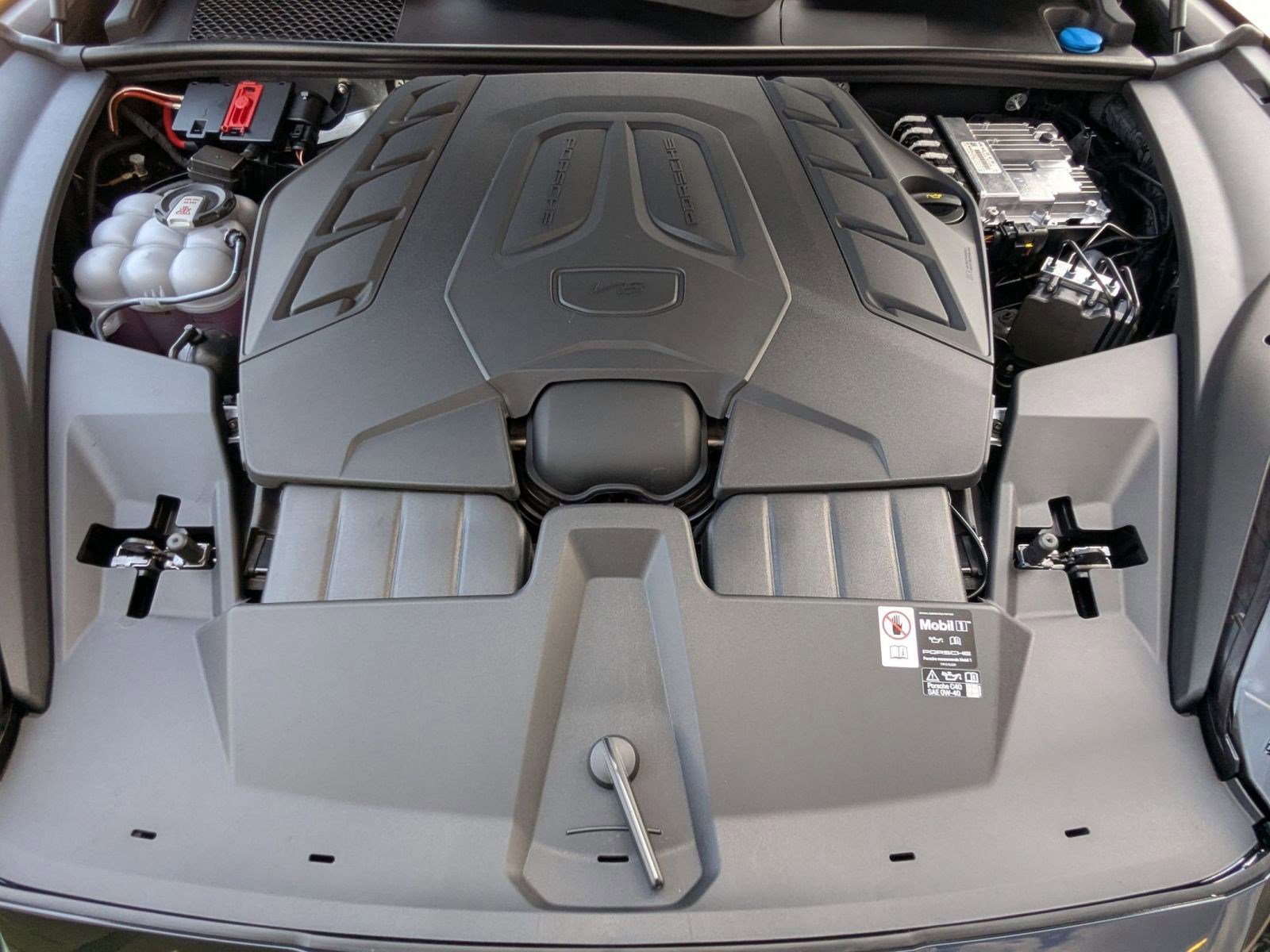 New 2026 Porsche Cayenne Turbo GT image 27