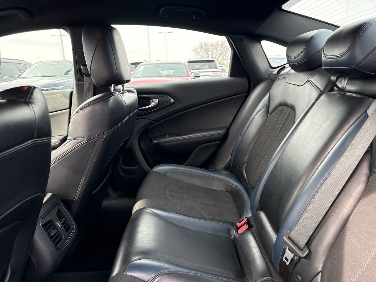 Used 2015 Chrysler 200 S w/ Comfort Group image 11