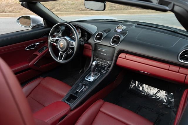 Used 2020 Porsche 718 Boxster S image 21