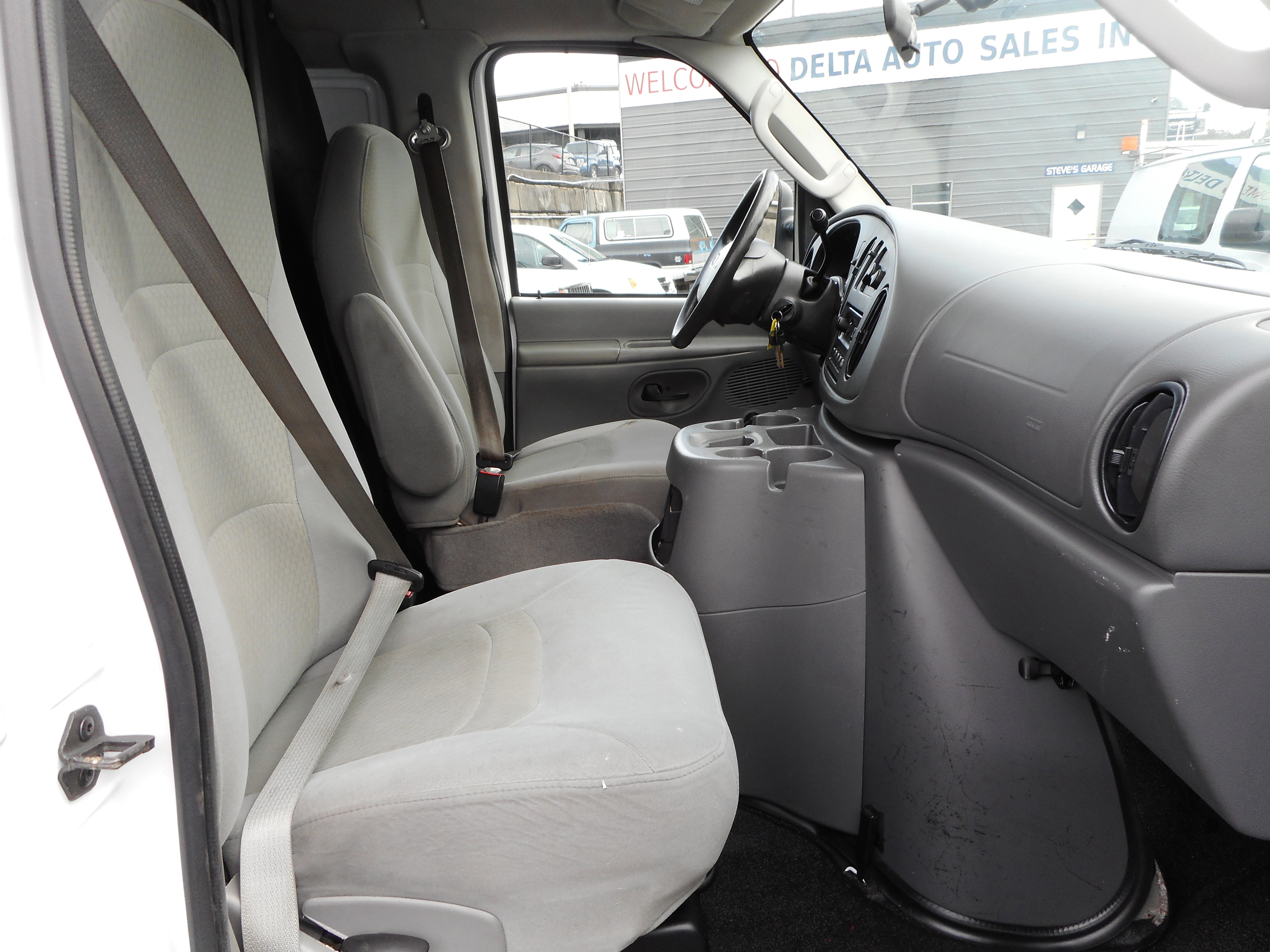 Used 2008 Ford E-350 and Econoline 350 Super Duty image 23