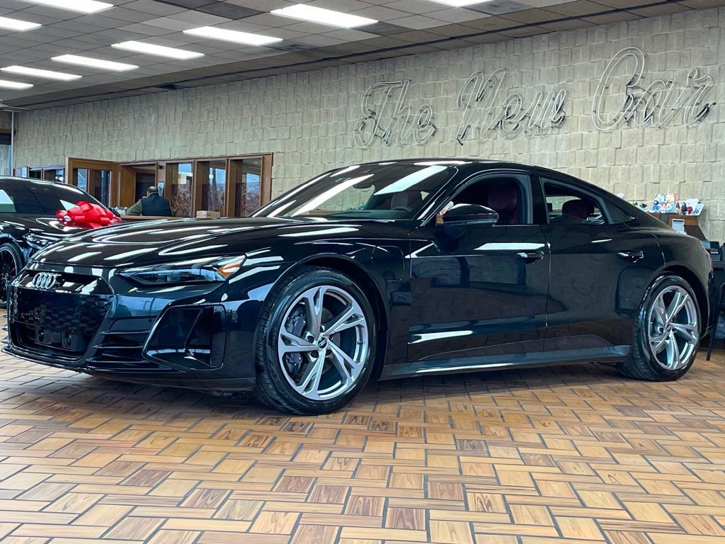 Used 2024 Audi e-tron GT Premium Plus w/ Executive Package image 4