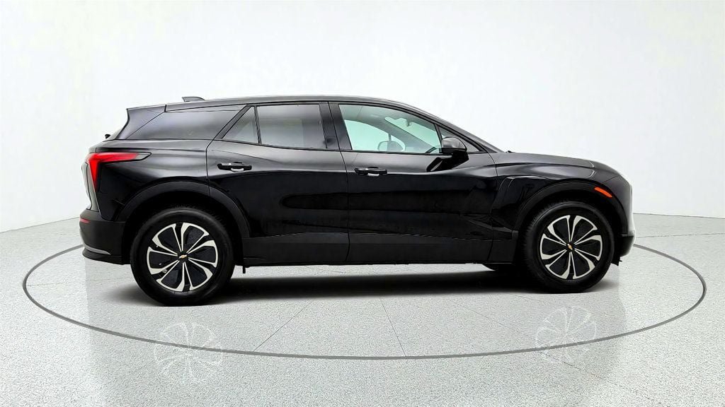 Used 2026 Chevrolet Blazer EV LT FWD image 4