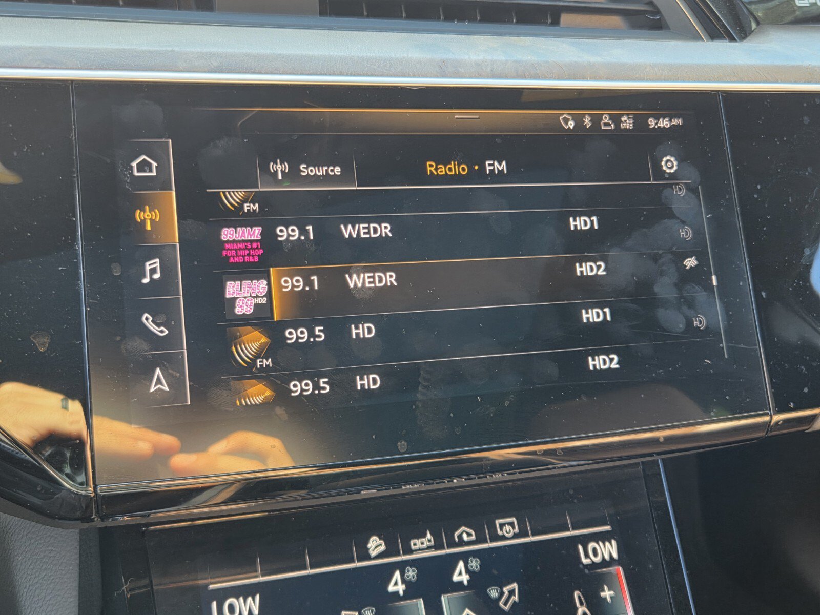 Used 2019 Audi e-tron Premium Plus AWD/4WD image 27