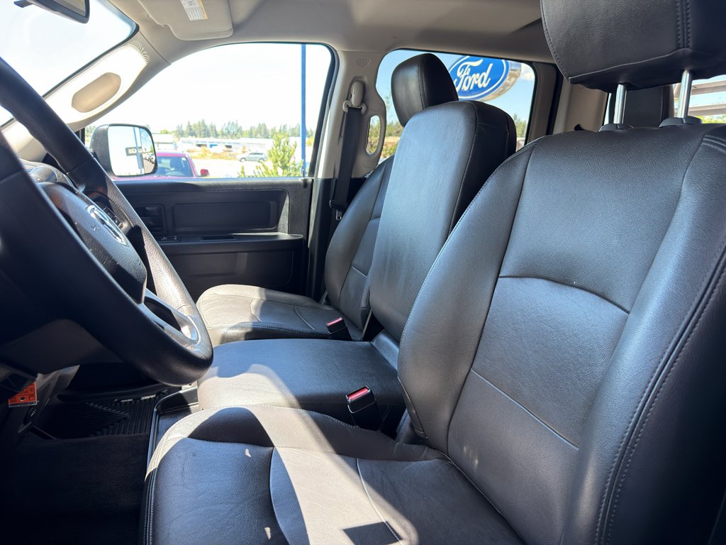 Used 2016 RAM 2500 Tradesman w/ Chrome Appearance Group AWD/4WD image 33